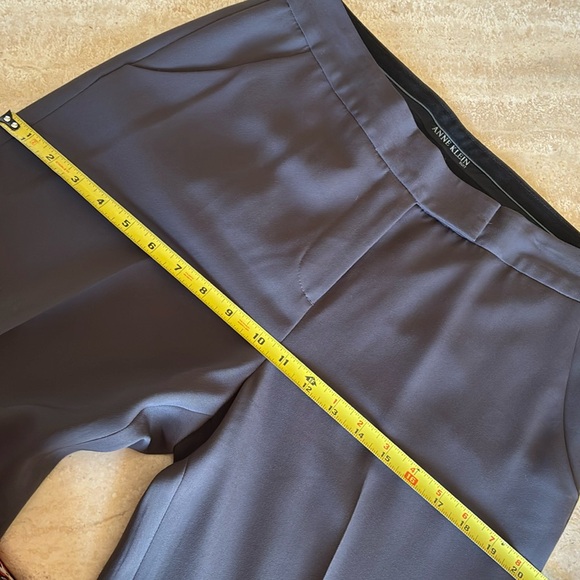 ANNE KLEIN taupe trousers, flat front, high waist, wide leg, side pockets. 6 - Picture 15 of 17